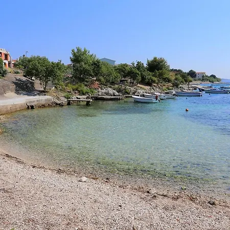 Apartament With Parking Space - 13684 Rogoznica (Sibenik-Knin)