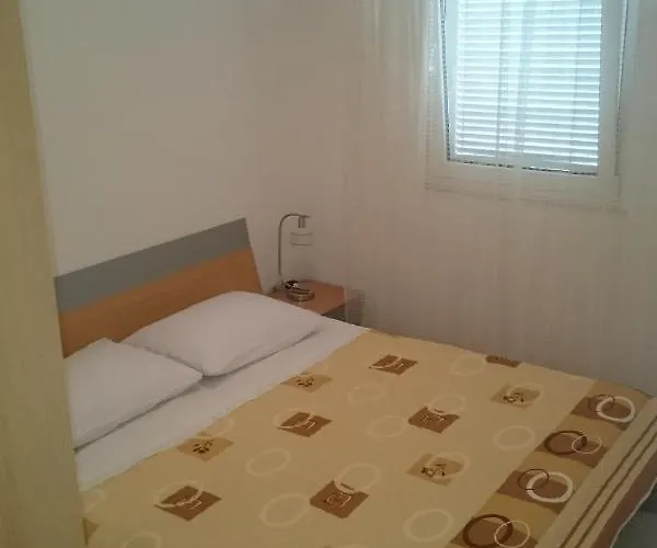 Daire With Parking Space - 13684 *